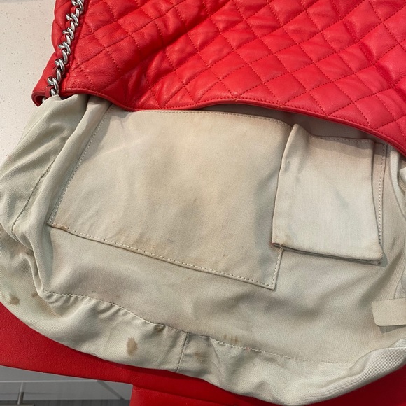 💓Sold💓Chanel tote with chain around - Picture 11 of 16